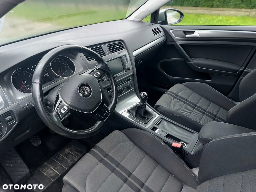 Volkswagen Golf 1.2 TSI BMT Comfortline - 9