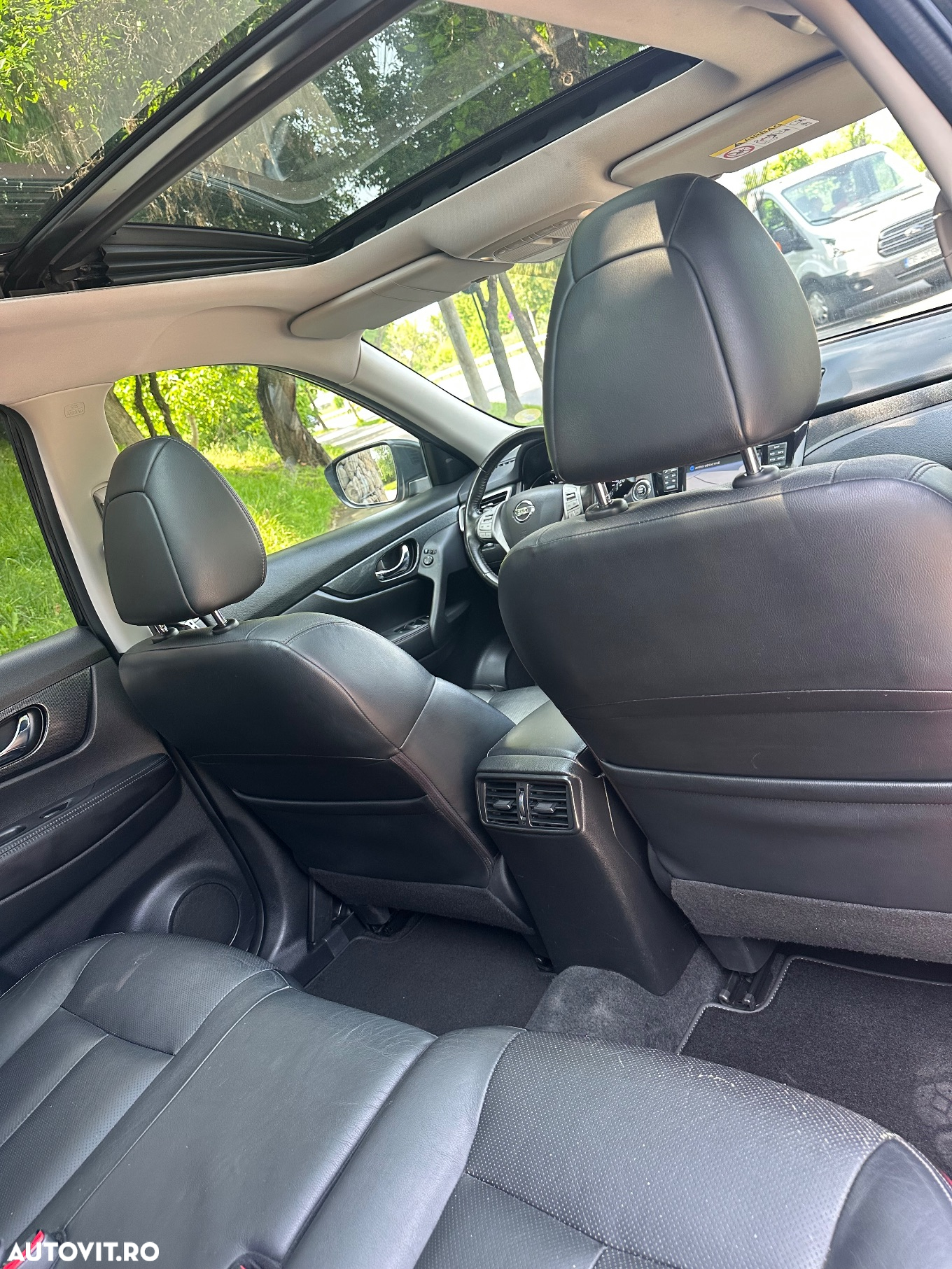 Nissan X-Trail 1.6 dCi ALL-MODE 4x4i Tekna - 12