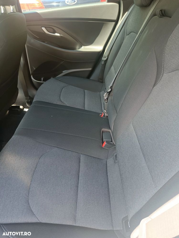 Hyundai i30 1.5 110CP M/T Highway - 10