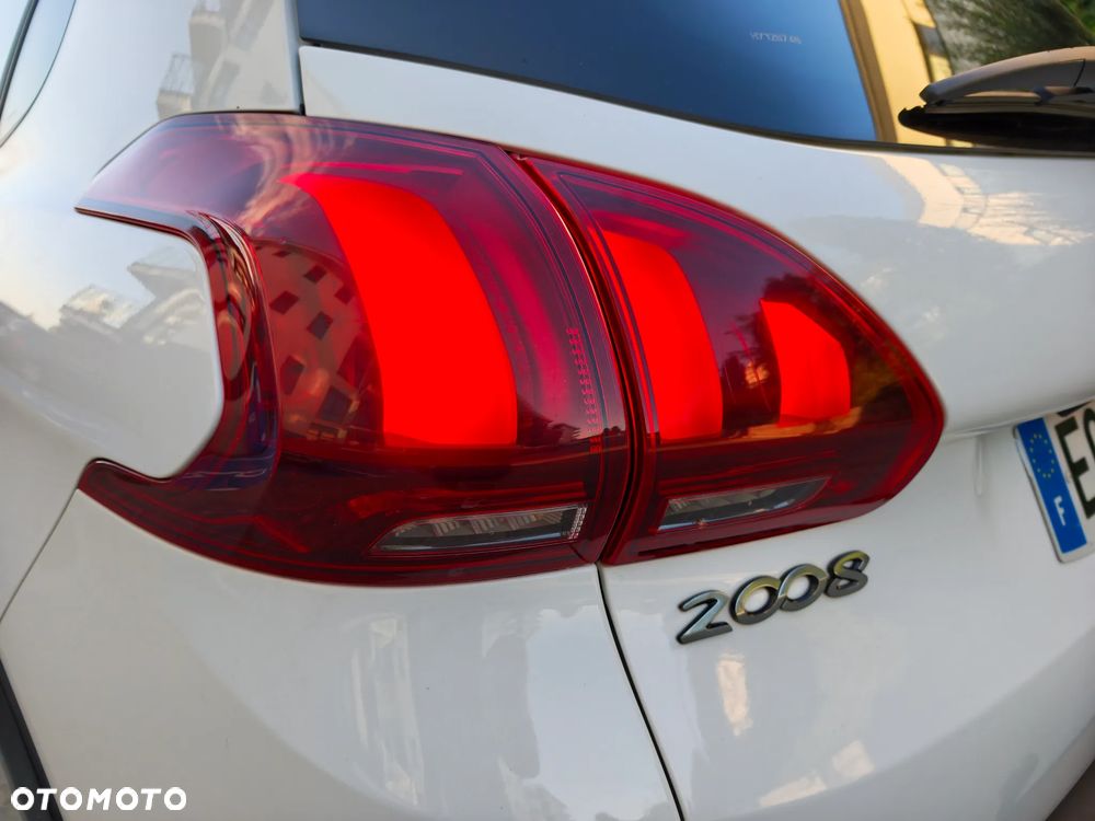 Peugeot 2008 PureTech 130 Stop&Start GT-Line Edition - 16