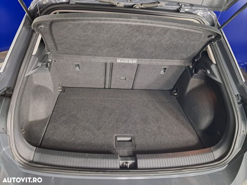 Volkswagen T-Roc - 27