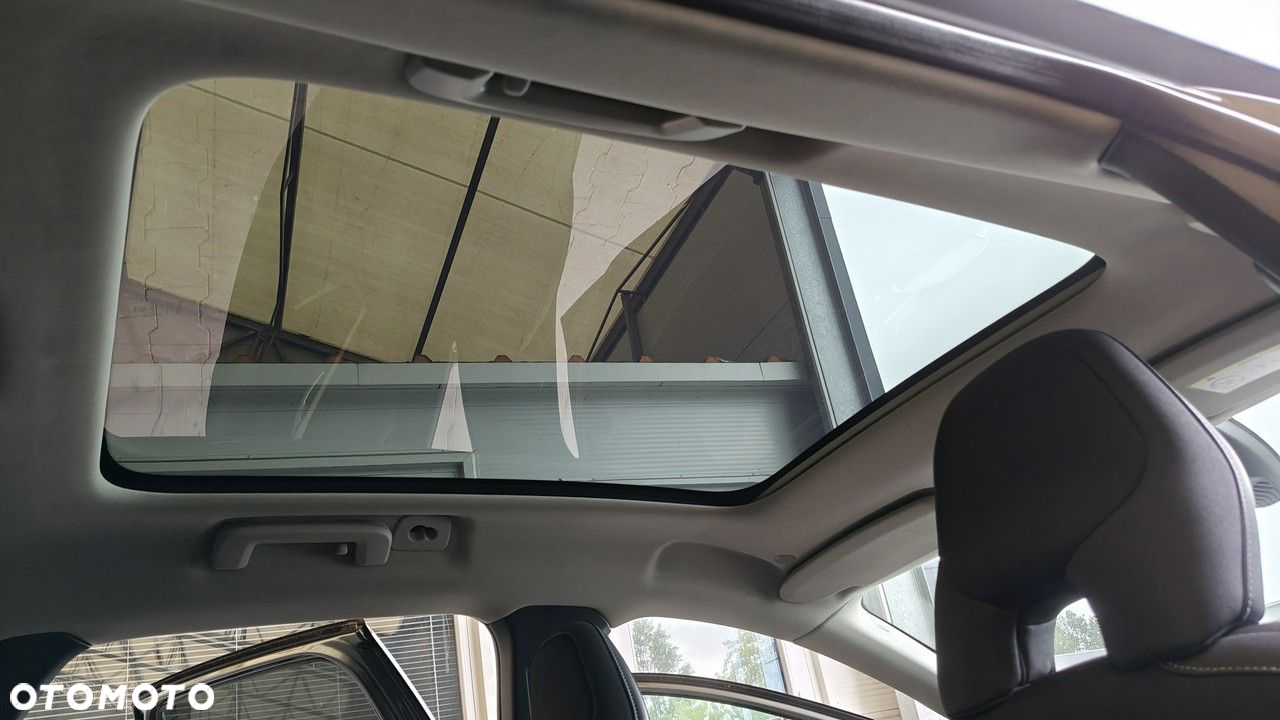 Volvo V40 D2 Drive-E Momentum - 12
