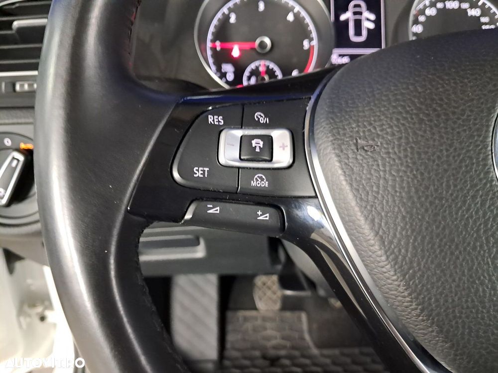 Volkswagen Golf - 14