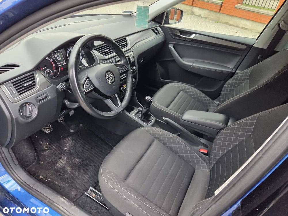 Skoda RAPID Spb 1.0 TSI Style - 10