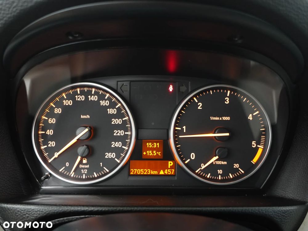 BMW Seria 3 320d xDrive DPF - 34