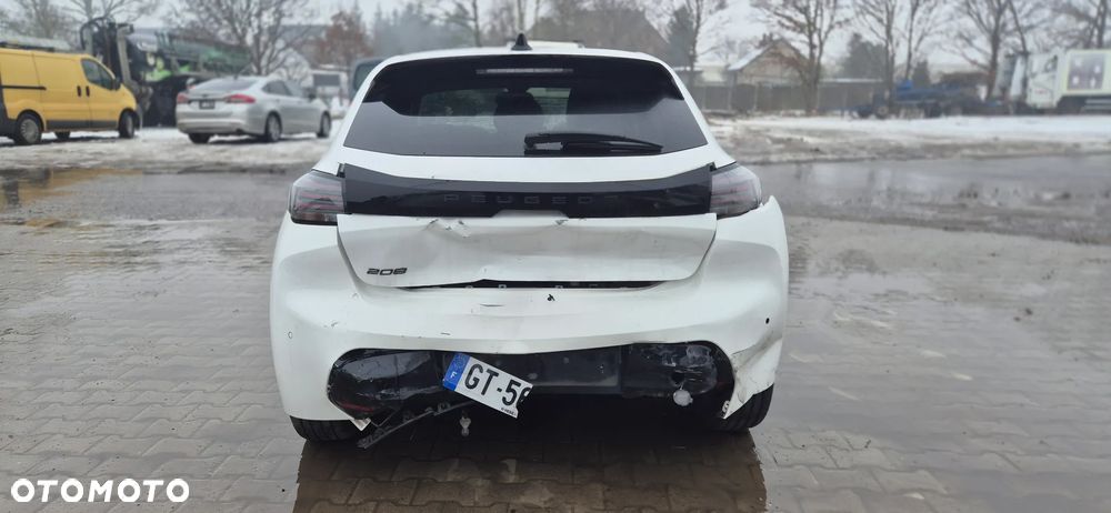 Peugeot 208 - 12
