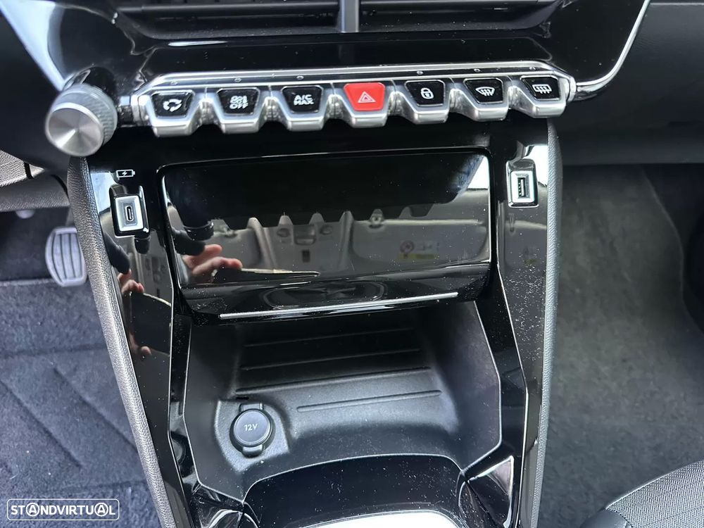 Peugeot 2008 PureTech 100 Stop&Start Allure — fotografia 50
