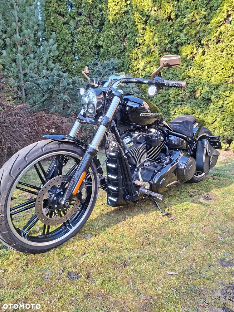 Harley-Davidson FXSB Breakout - 1