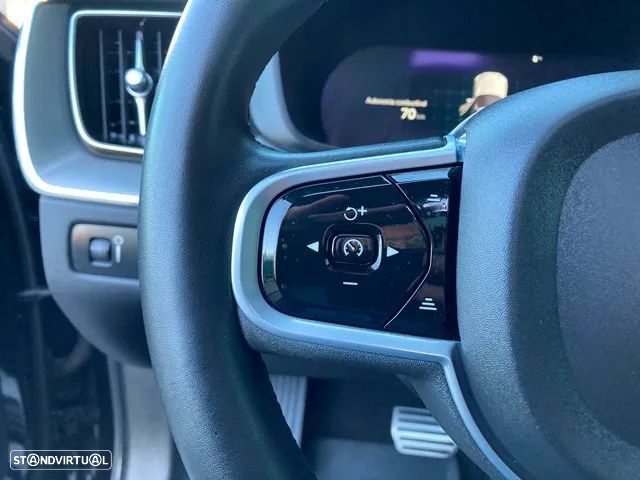 Volvo XC 60 2.0 B5 R-Design AWD - 23