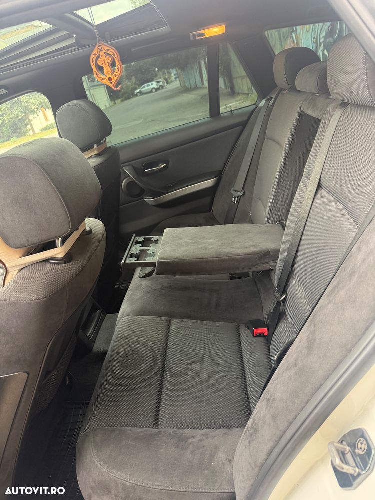 BMW Seria 3 320d Aut. - 9