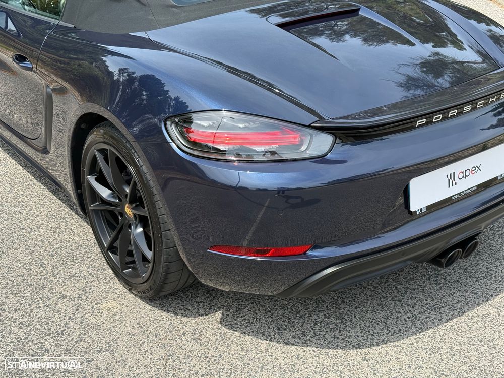 Porsche 718 - 12
