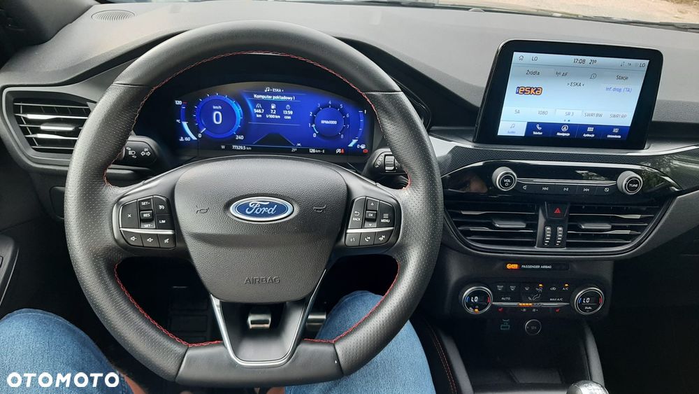 Ford Kuga 1.5 EcoBoost ST-LINE - 11