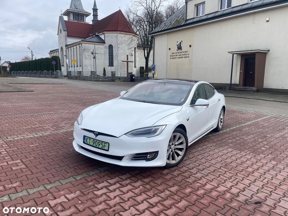 Tesla Model S - 2