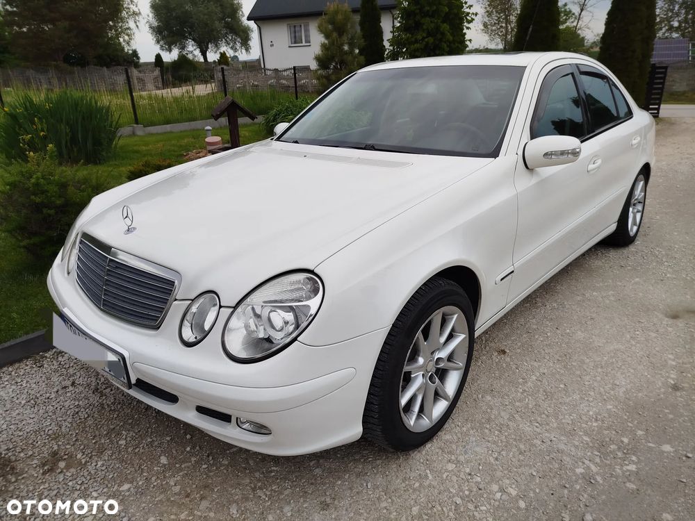 Mercedes-Benz Klasa E 200 CDI Classic DPF - 1