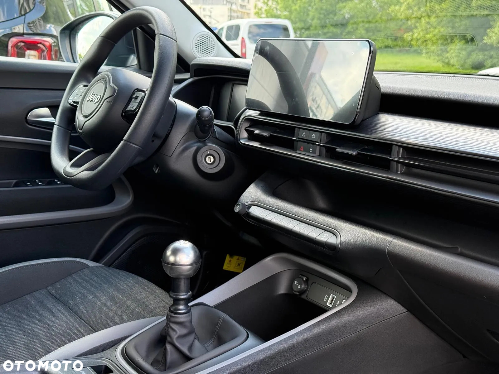 Jeep Avenger 1.2 GSE T3 Longitude FWD - 8