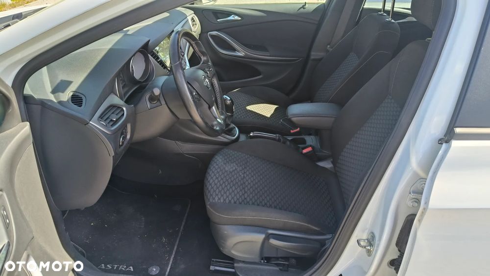 Opel Astra 1.4 T Dynamic - 11