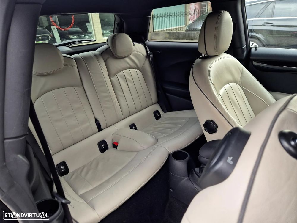 MINI 3 Portas Cooper D - 11