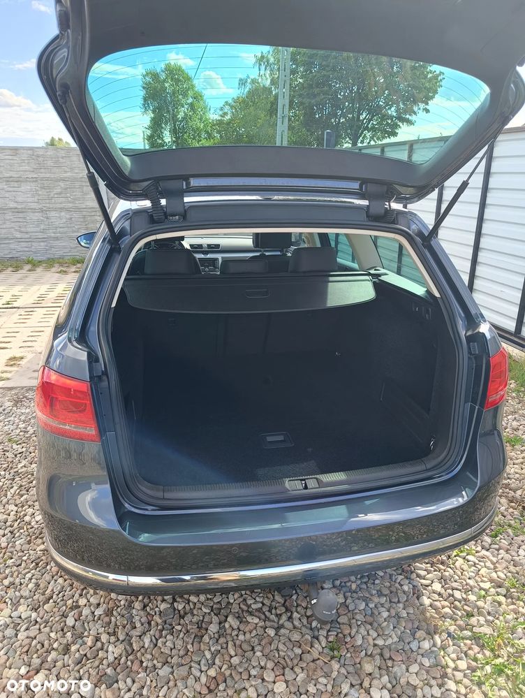 Volkswagen Passat - 16