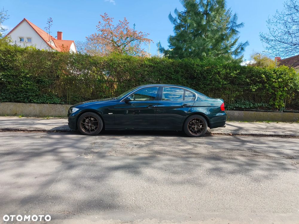 BMW Seria 3 325i - 4