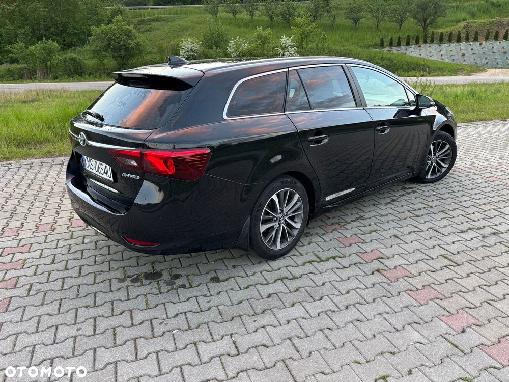 Toyota Avensis - 12