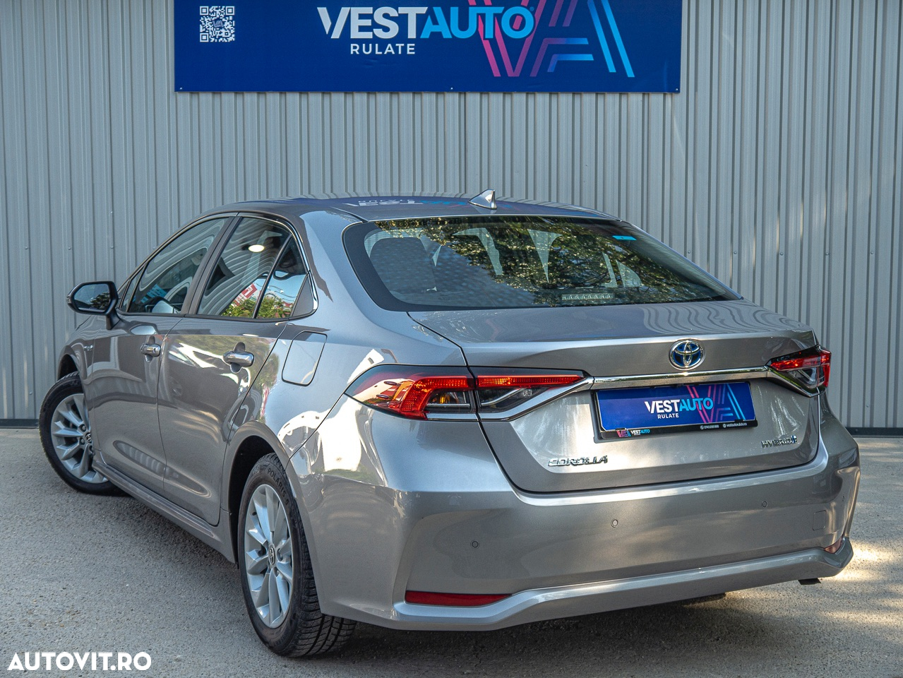 Toyota Corolla Sedan 1.8 HEV Business - 2