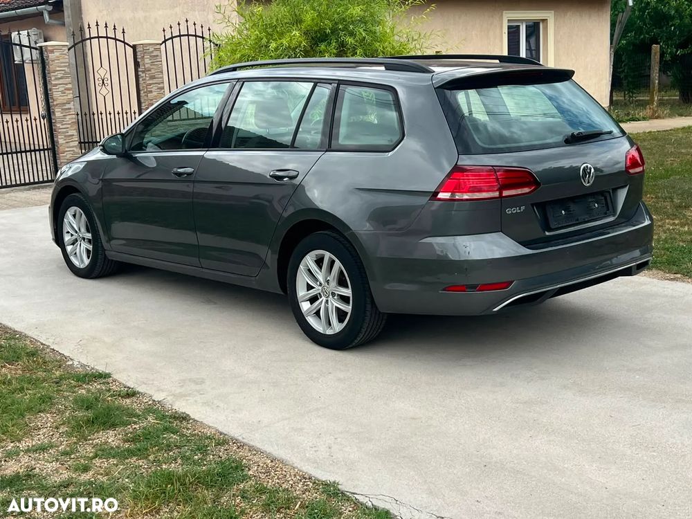 Volkswagen Golf - 5