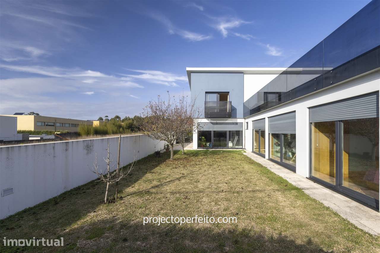 Moradia Isolada T4+1 Venda em São Félix da Marinha,Vila Nova de Gaia - Grande imagem: 3/21