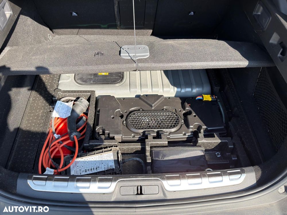 Peugeot 408 1.6L 180 PHEV GT - 36