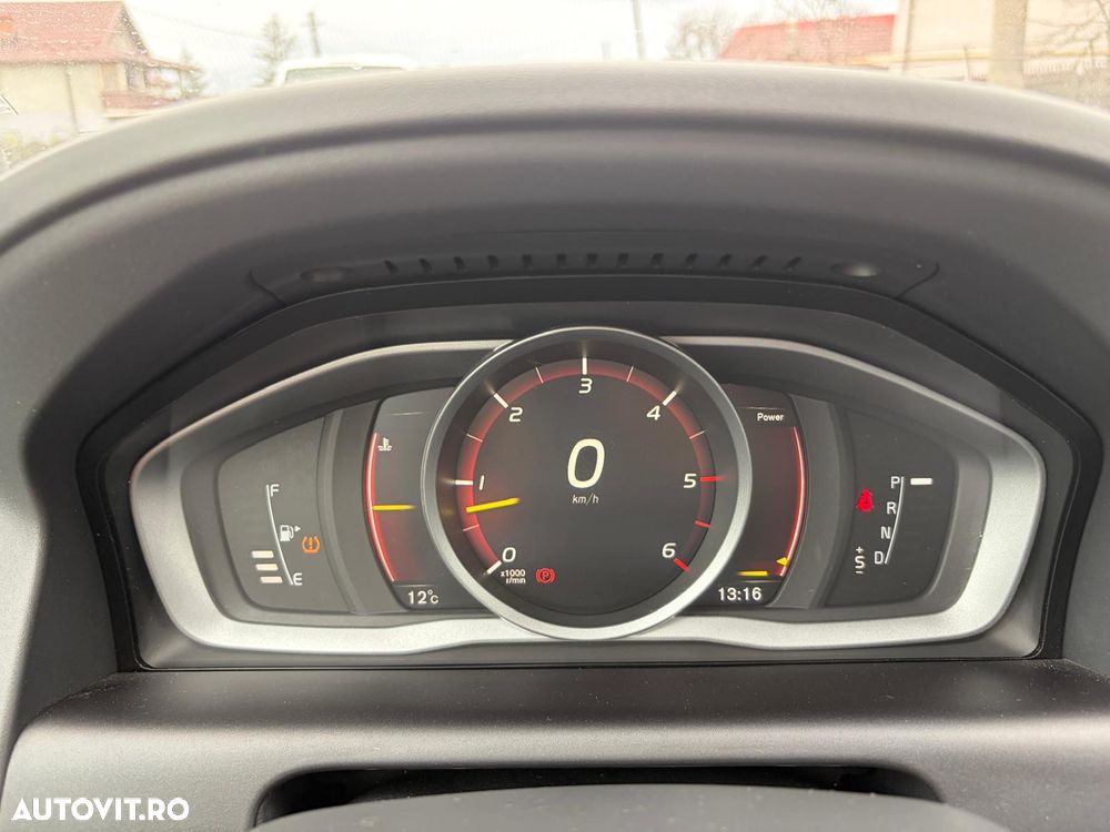Volvo XC 60 D4AWD Kinetic - 11