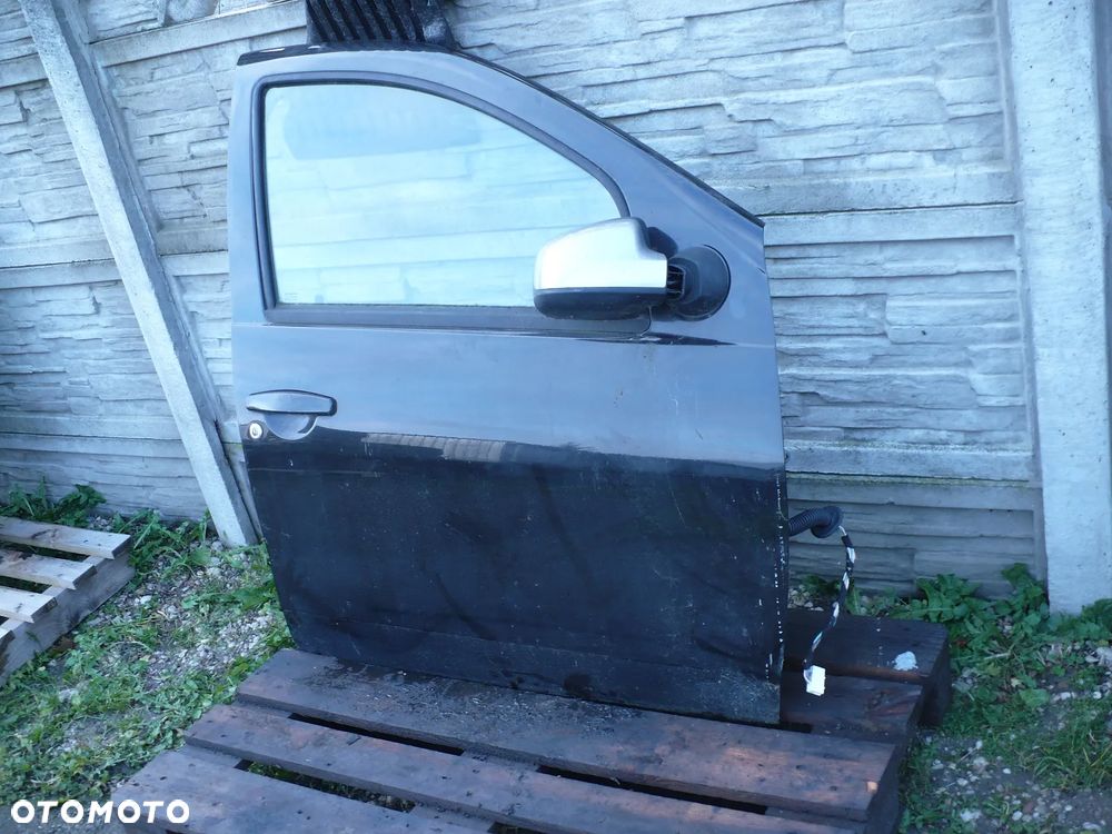 duster I SLUPKI SRODKOWE B PROG PRAWY LEWY EU. ORYG - 7