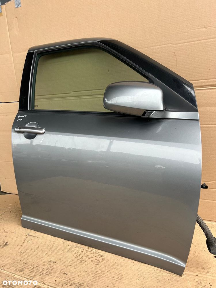 Drzwi prawe przód Suzuki Swift IV (ZCD)