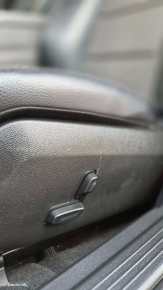 Mercedes-Benz E 220 BlueTEC Avantgarde Auto. - 12