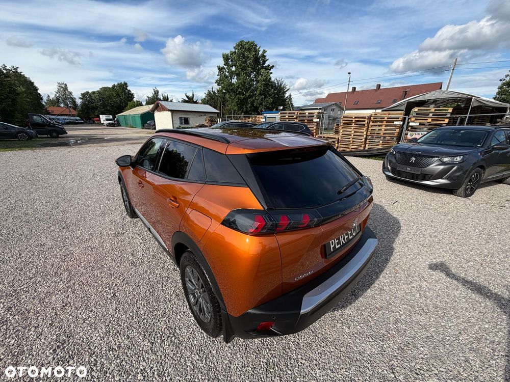 Peugeot 2008 BlueHDi 130 EAT8 Allure Pack - 37