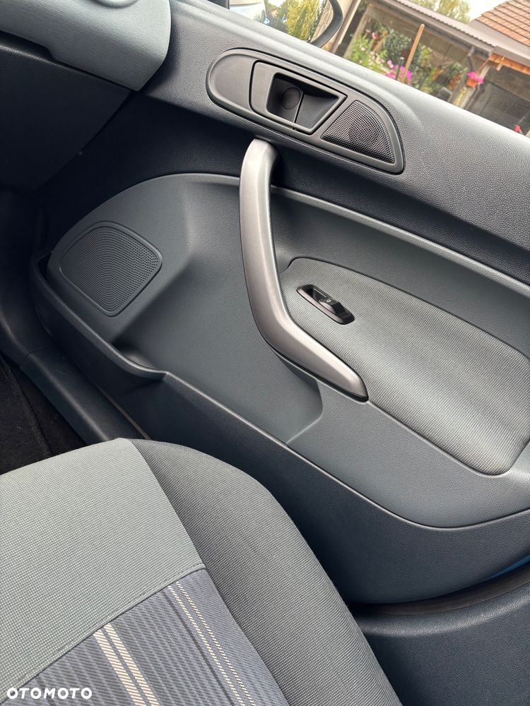 Ford Fiesta 1.25 SYNC Edition - 23