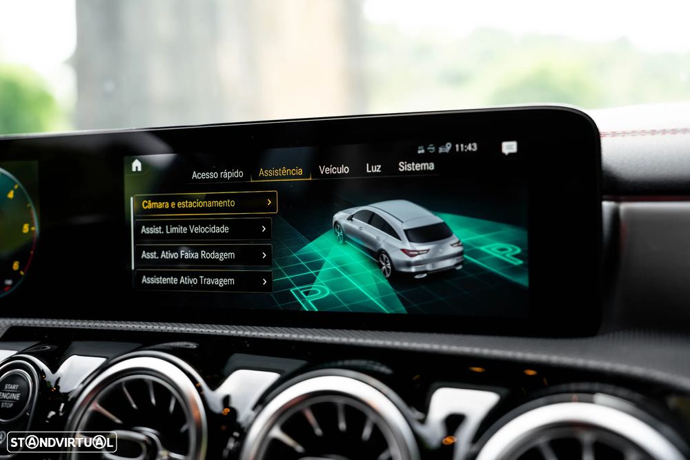 Mercedes-Benz CLA 200 d Shooting Brake AMG Line Aut. - 38