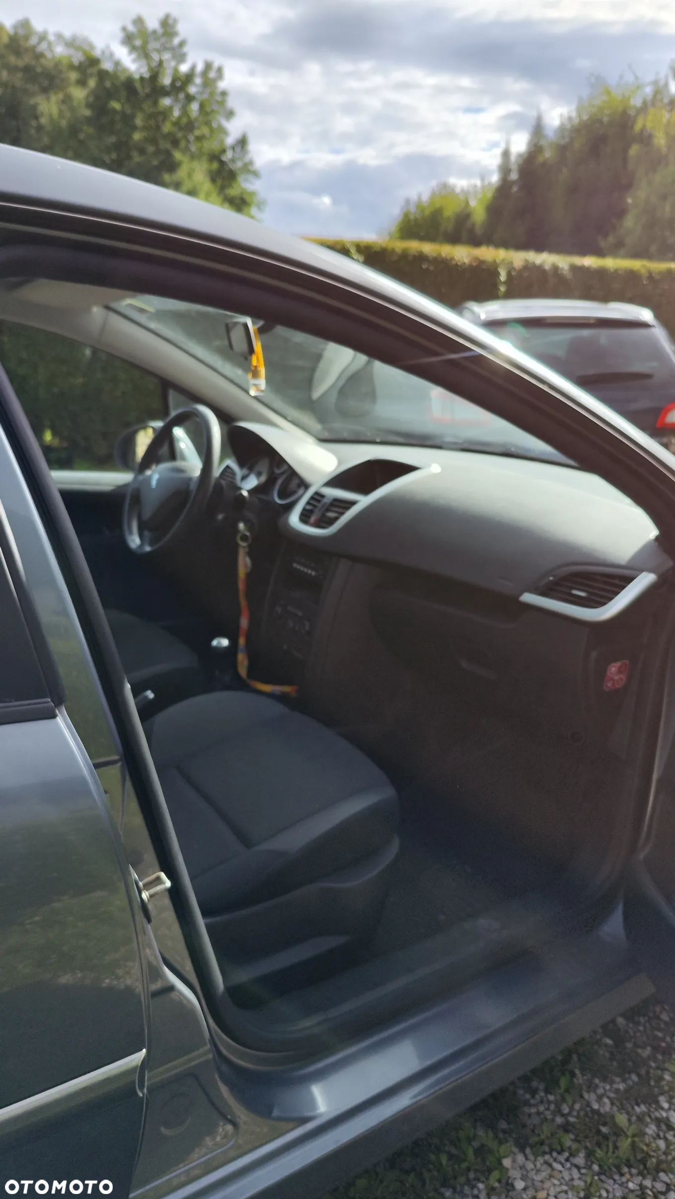 Peugeot 207 1.4 16V Trendy - 3