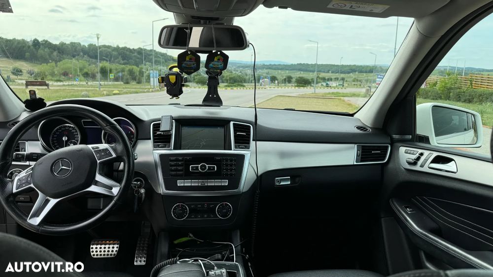 Mercedes-Benz ML 350 BlueTec 4MATIC Aut - 10