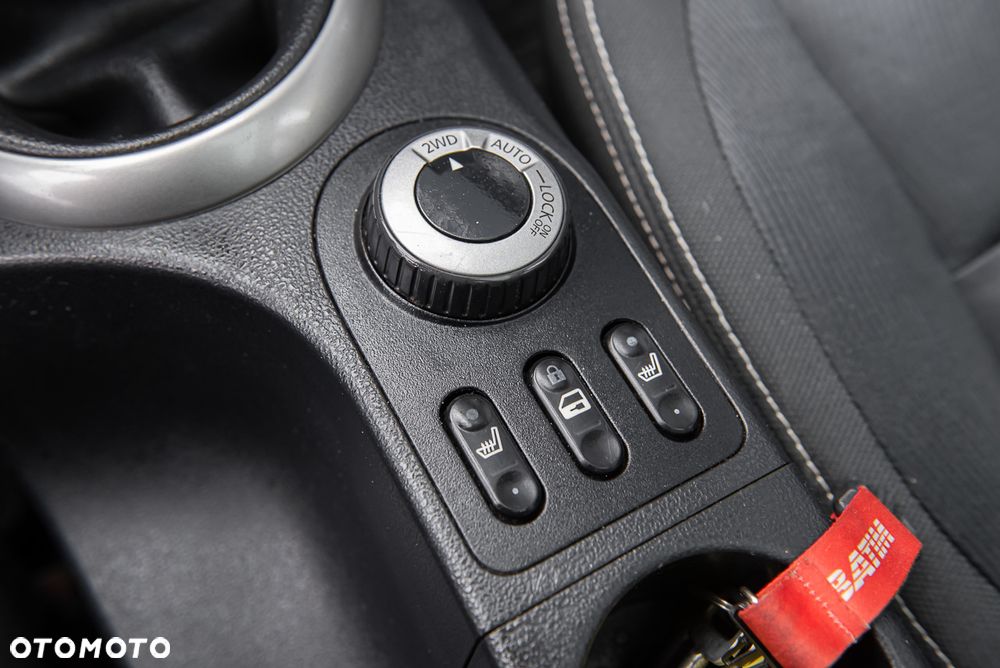 Nissan Qashqai 2.0 4 x 4 tekna - 24