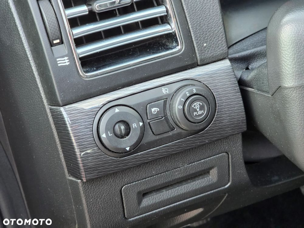 Chevrolet Captiva 2.2 2WD Travel Edition - 23