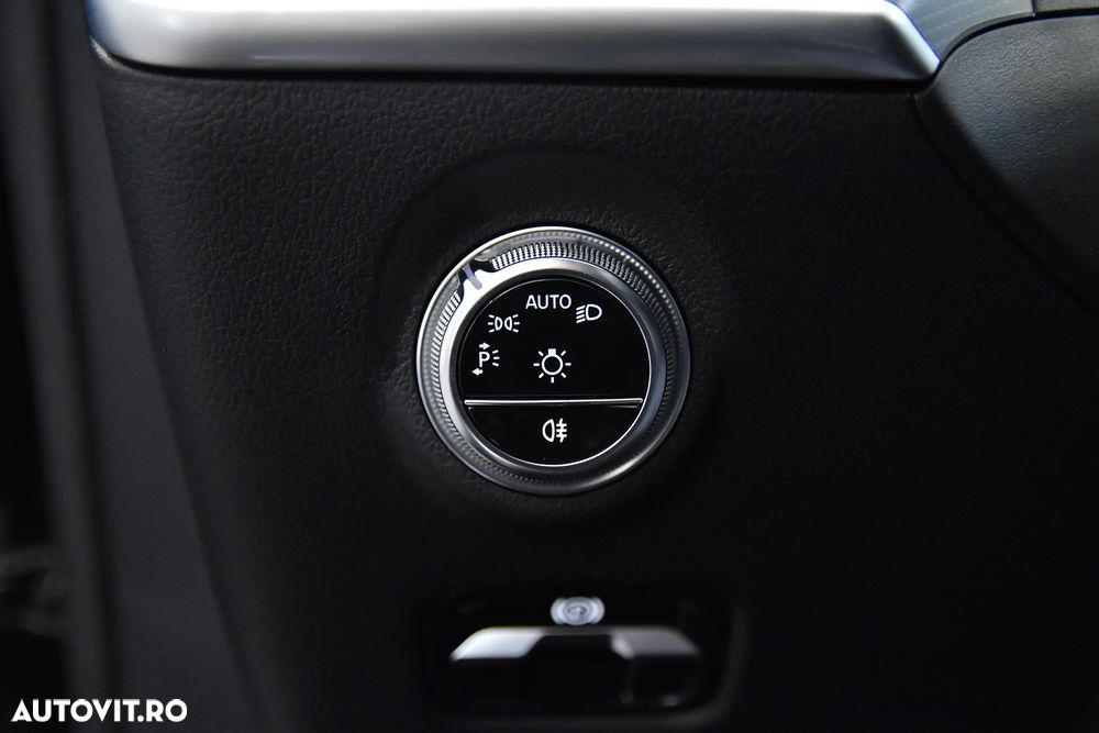 Mercedes-Benz C 300 d MHEV - 16