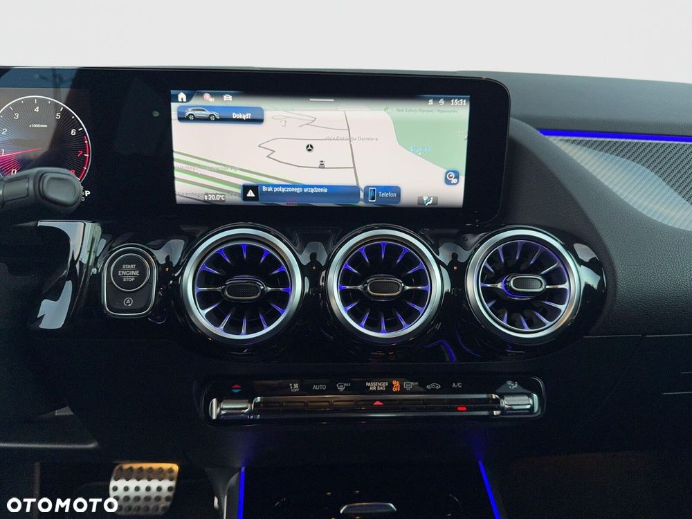 Mercedes-Benz GLA 200 AMG Line - 16