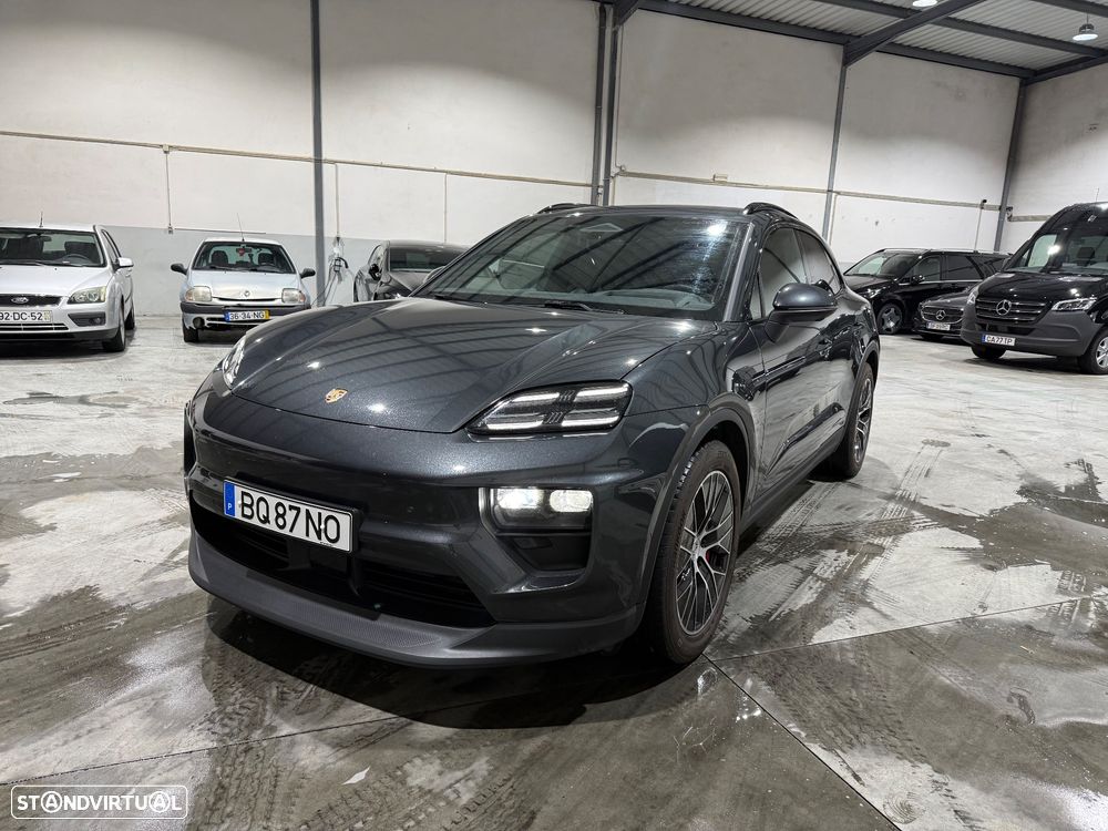 Porsche Macan Electric 4S