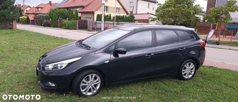 Kia Ceed - 4