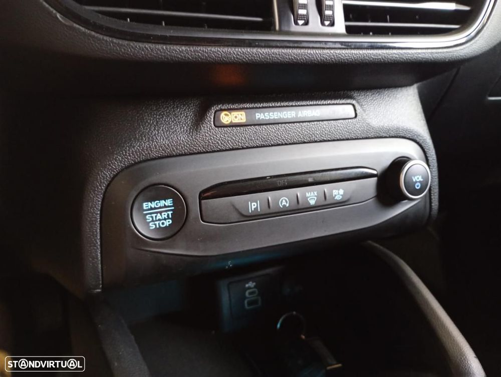 Ford Focus 1.0 EcoBoost MHEV ST-Line - 23