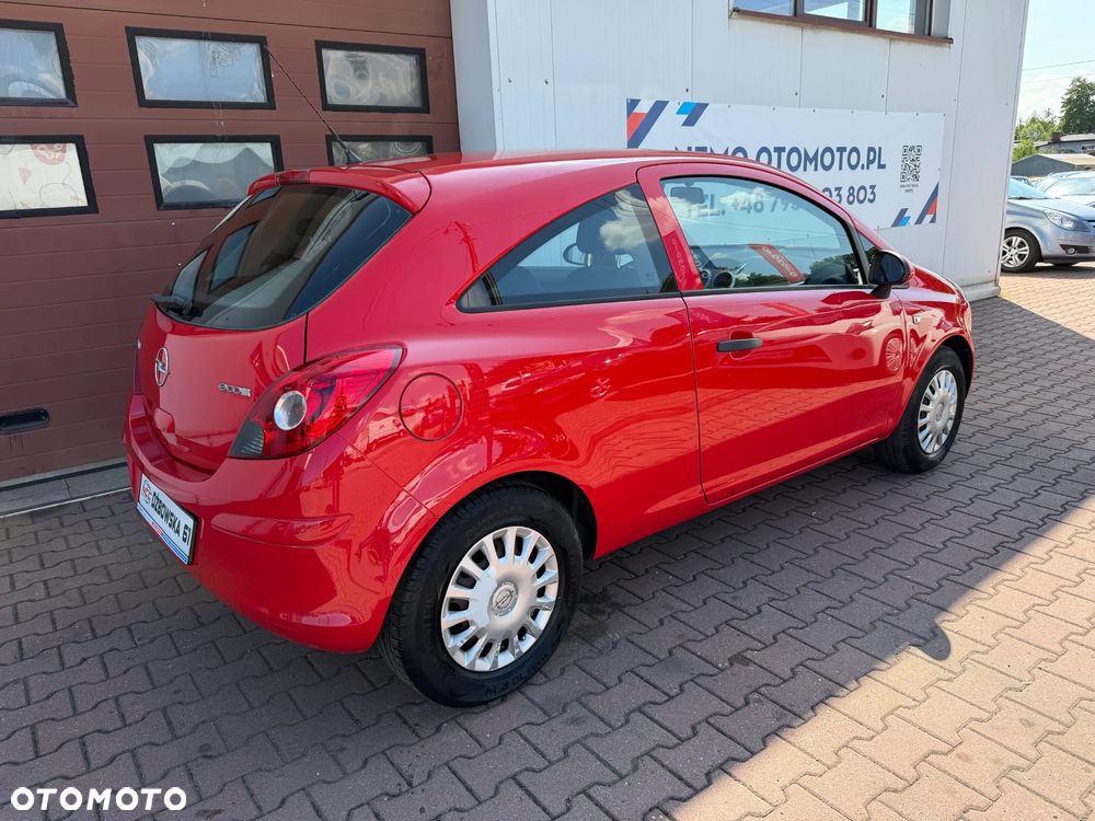 Opel Corsa 1.2 16V Essentia - 11