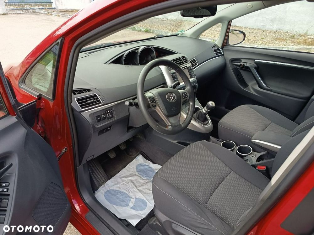 Toyota Verso - 5