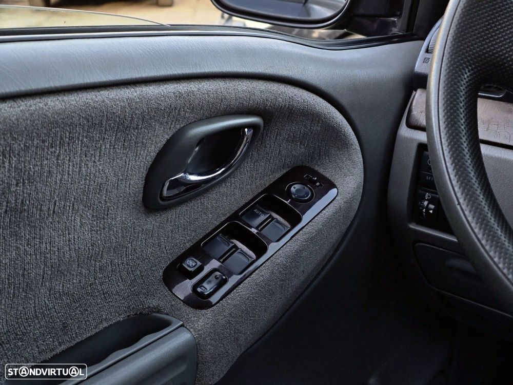 Suzuki Grand Vitara XL-7 2.0 HDi - 17