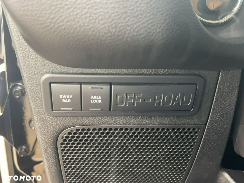 Jeep Wrangler - 25