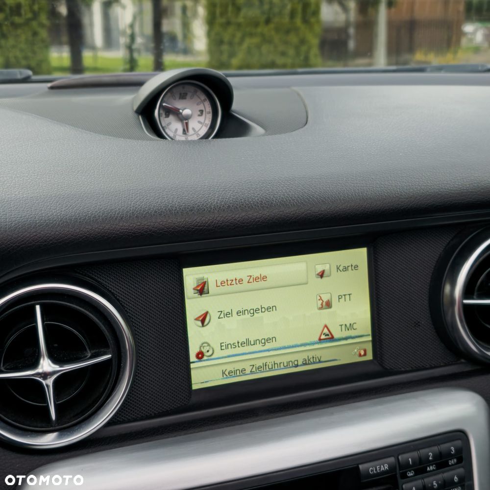 Mercedes-Benz SLK 200 (BlueEFFICIENCY) 7G-TRONIC - 38