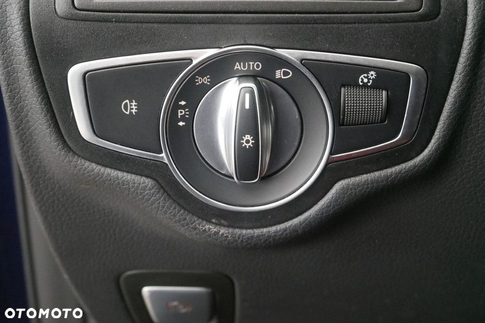 Mercedes-Benz GLC - 33